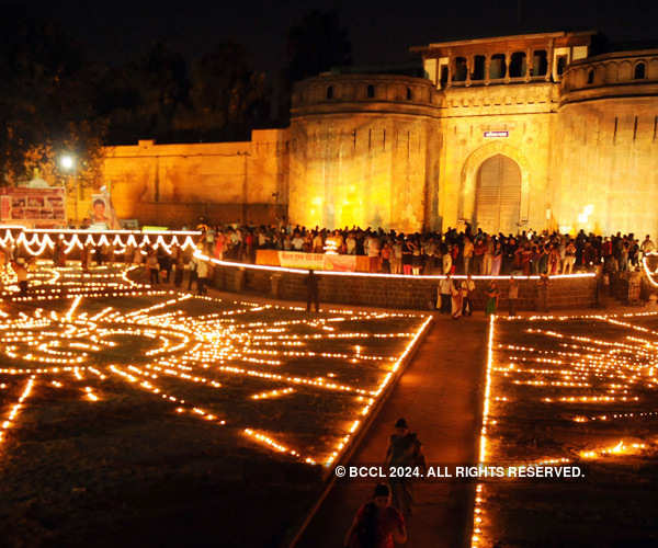 Diwali Fever Grips India