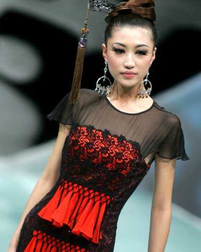 Hua Fu at China Fashion Week