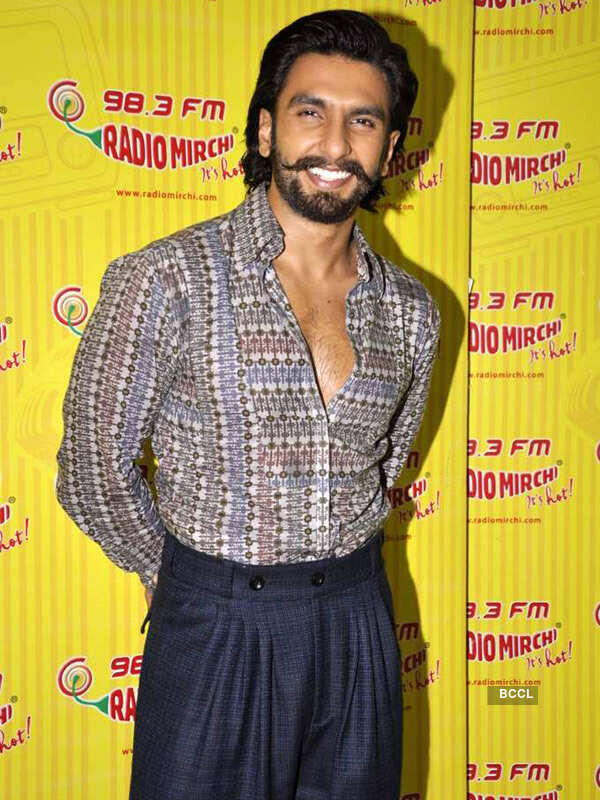Deepika, Ranveer @ Radio Mirchi