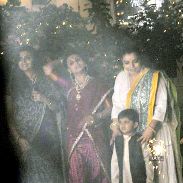B'wood stars celebrate diwali