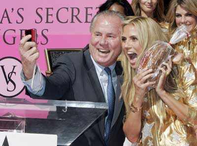 'Award of Excellence' to Victoria's Secret