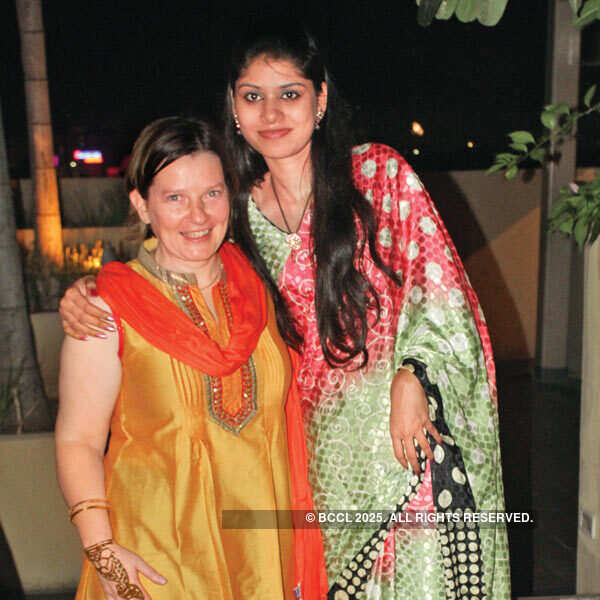 Chennai expats celebrate Deepavali