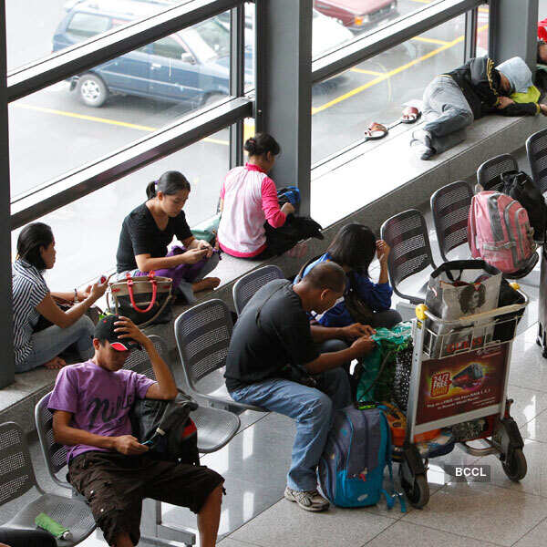 Typhoon Haiyan hits Philippines