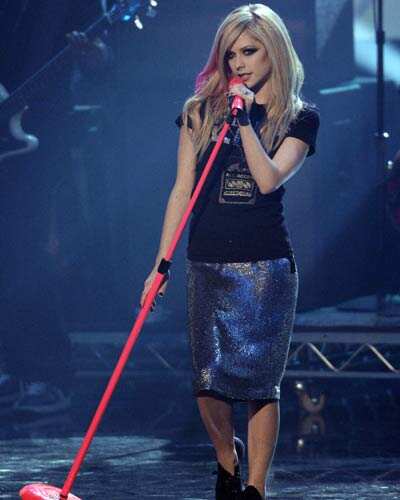 Avril Lavigne at American Music Awards