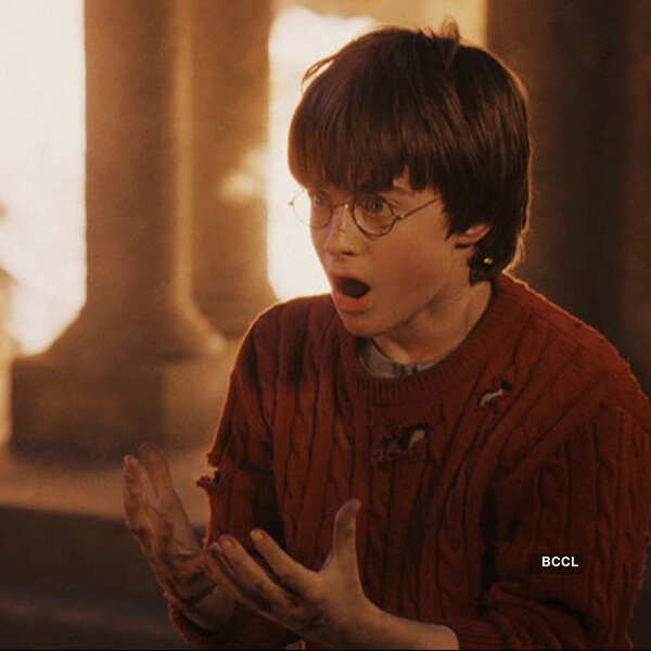 New invisibility cloak makes objects vanish