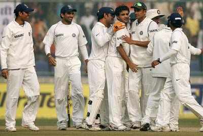 India beat Pak in Delhi Test