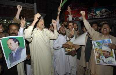 Nawaz Sharif arrives in Pakistan