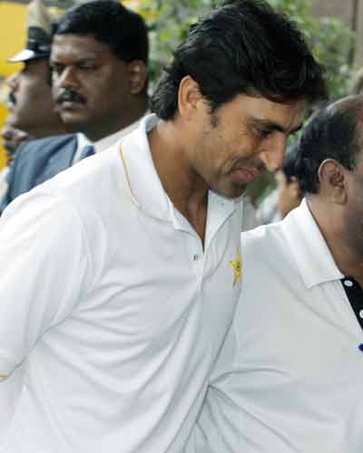 Team India, Pak in Bangalore