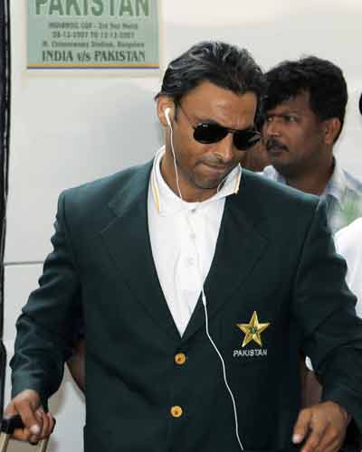 Team India, Pak in Bangalore