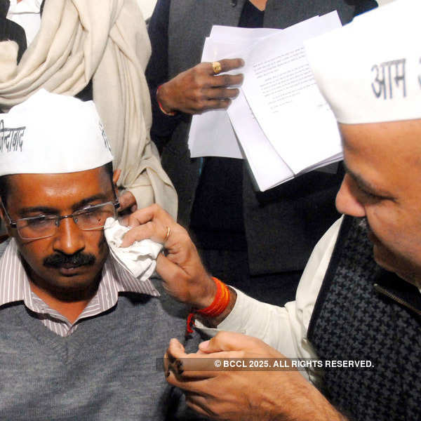 Man throws black paint at Arvind Kejriwal