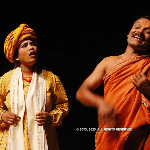 Play: Marn hi Mahanvmi