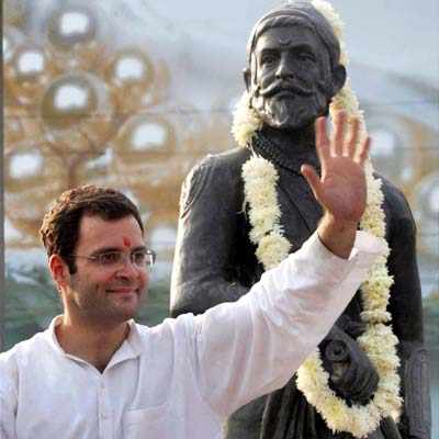 Rahul campaigns in Vadodara 