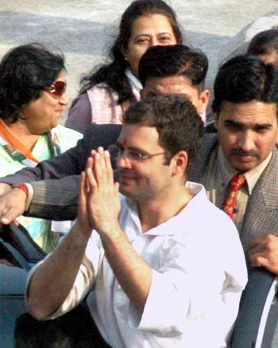 Rahul campaigns in Vadodara 