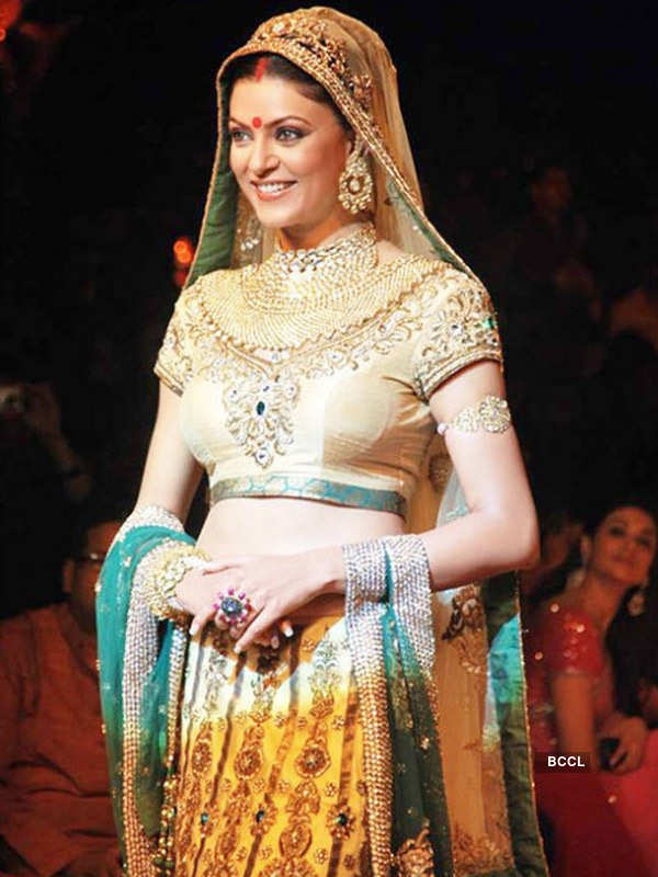 B'wood Babes In Bridal Wear