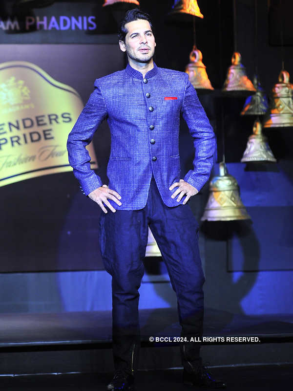 Blenders Pride Fashion Tour: Vikram Phadnis