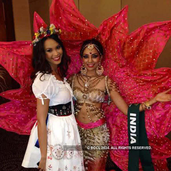 Sobhita with other contestants at Miss Earth 2013