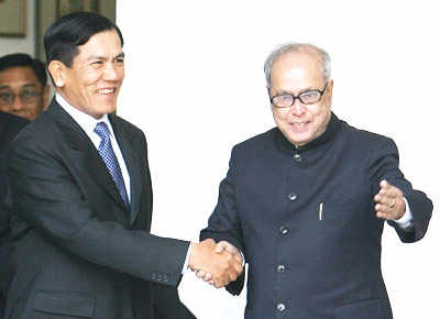 Myanmar's Foreign Minister in India