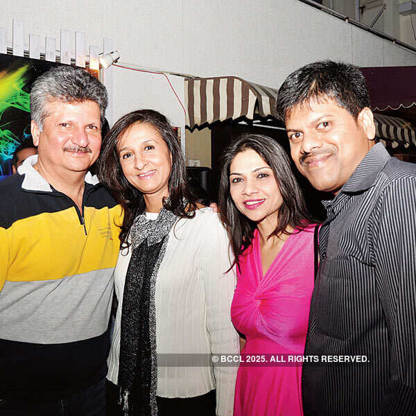 Sachin and Gauri Chaphekar hosts a party