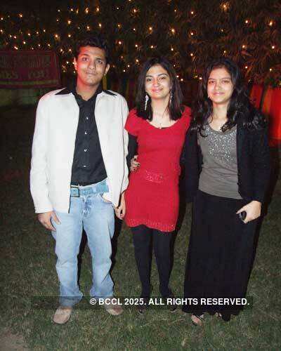 Jaipuria's reunion bash