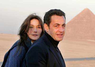 Sarkozy, Carla cosy up