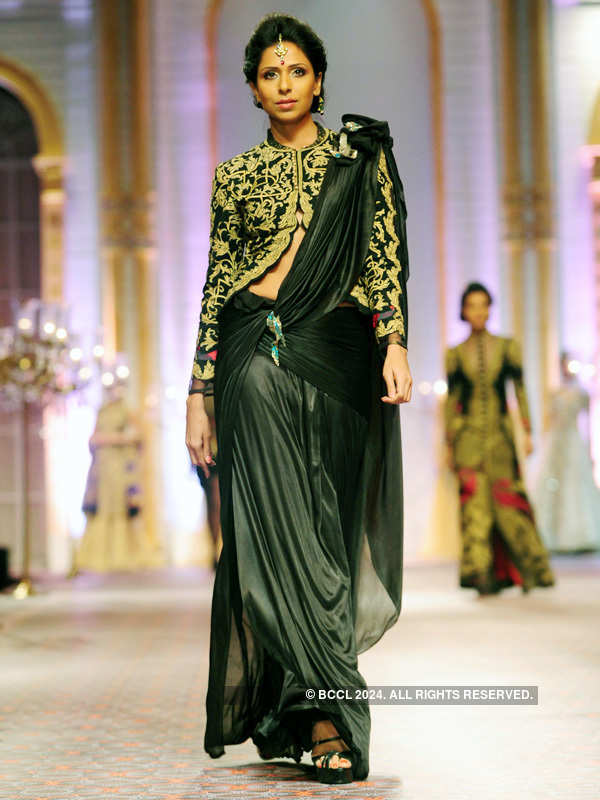 IBFW '13: Mandira Wirk