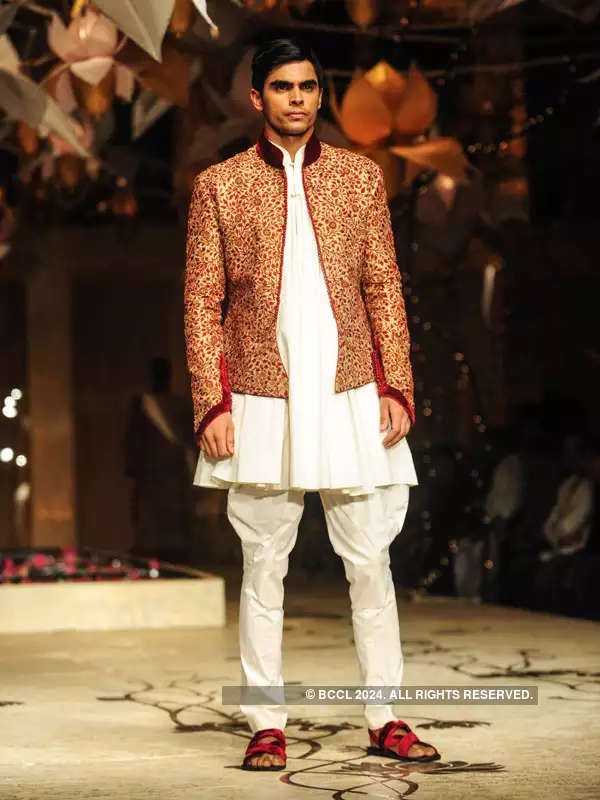 IBFW '13: Grand Finale: Rohit Bal