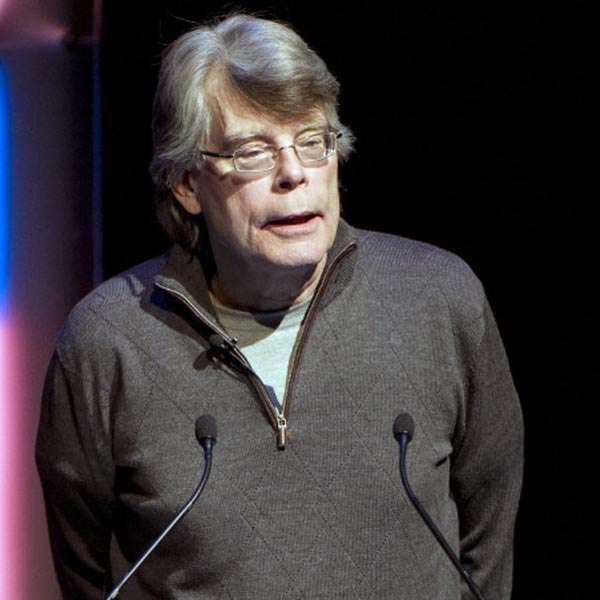 Stephen King joins Twitter