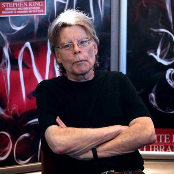 Stephen King joins Twitter