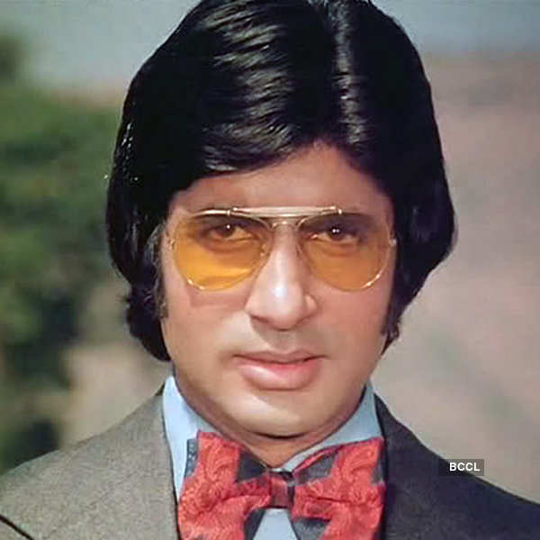 Amitabh Bachchan's 'angry young man' look became one of the most iconic  images of the 70s Hindi cinema. Amitabh's style was simple - long,  middle-parted hair with thick sideburns.