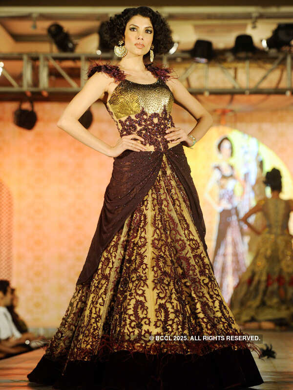 Shilpa walks for Rohit Verma