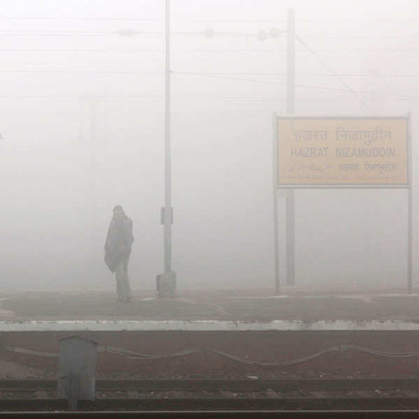 Delhi: Fog cripples air and rail traffic