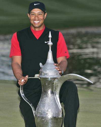 Woods wins Dubai title