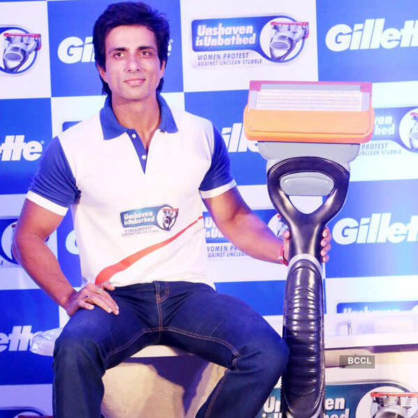 Soha, Sonu @ Promotional event