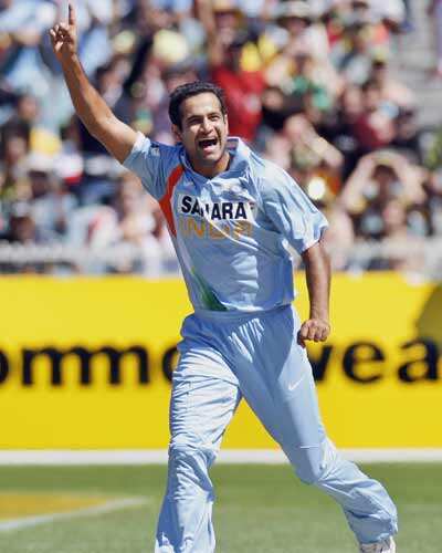 Aussies loses early wickets