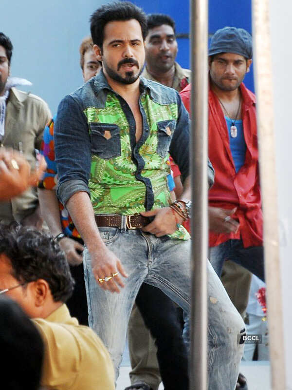 Shaatir: On the sets