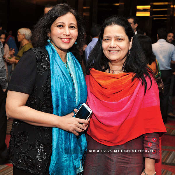 JW Marriott Pune hosts laughter event