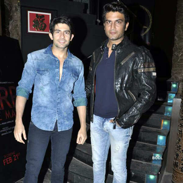 Darr @ The Mall: Completion party