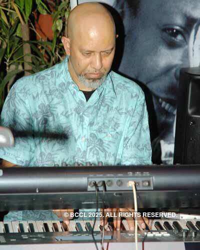 Performance at Shisha