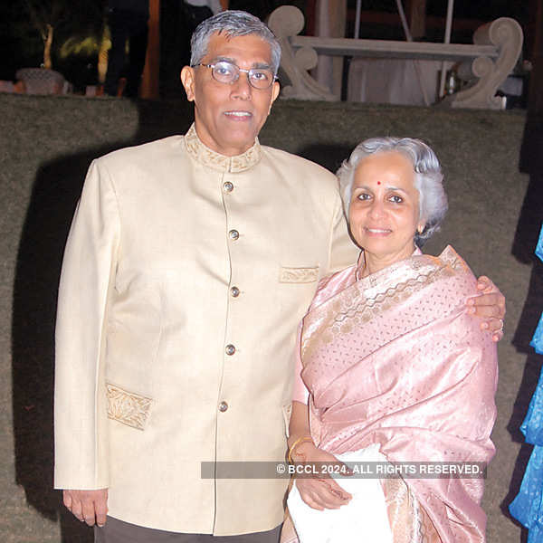 Dr Vinaya, Dr Suneed Nair's mehendi ceremony