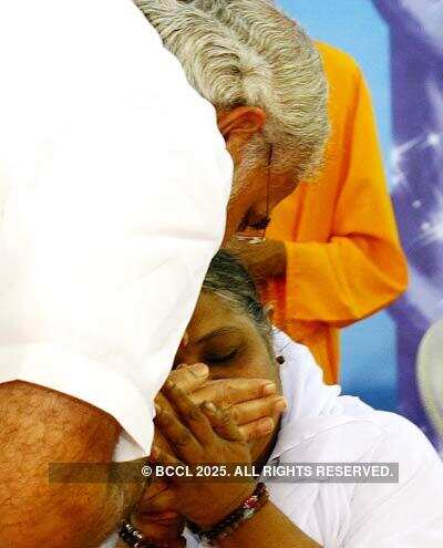 Amritanandamayi in city