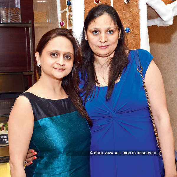 Double Tree by Hilton hosts a New Year party