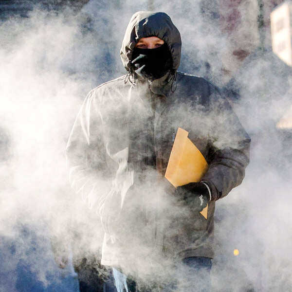 Polar freeze moves to US east, south; 21 dead