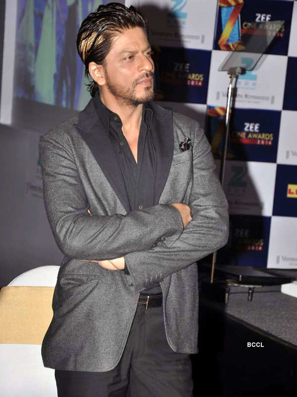 SRK attends award's press meet