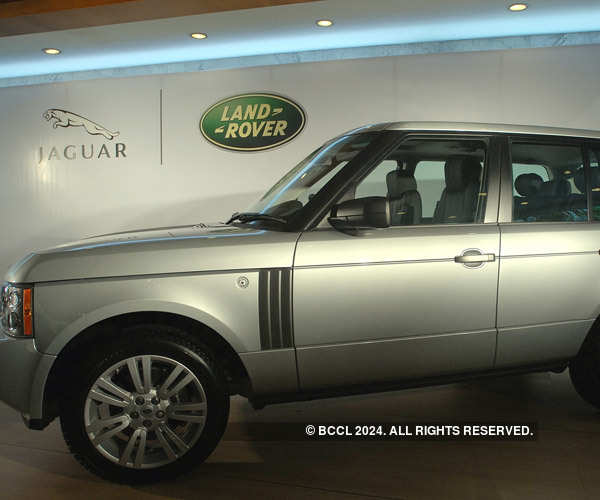 Jaguar Land Rover posts record sales in 2013