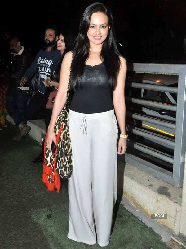 Salman watches Sholay 3D