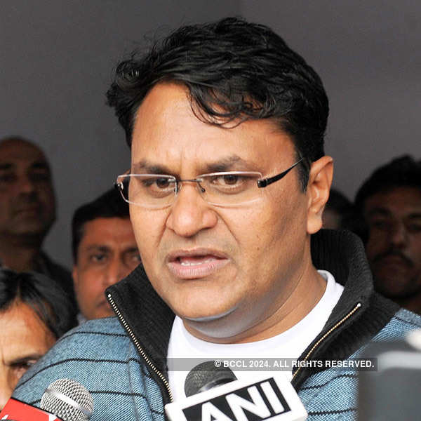 AAP deviating from principles, defrauding people, Vinod Binny says