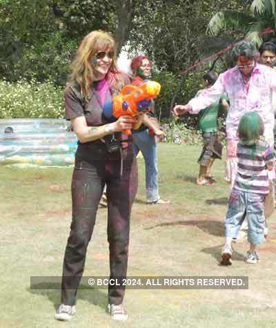 Vineet Jain's Holi Party 2008 -1