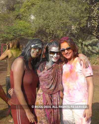 Vineet Jain's Holi Party 2008 -5