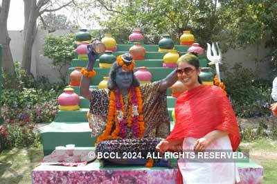 Vineet Jain's Holi Party 2008 -20