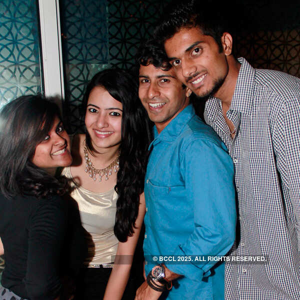 Bollywood masti at i-Bar